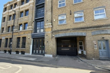 2 bed flat, Royal Mint Street, Aldgate, London, E18LG - Image 14