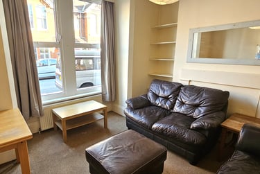 5 bed house, Newport Street, Lewes road, Brighton, BN23HL - Image 2