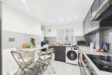 3 bed house, Selsfield Drive, Moulsecoomb, Brighton, BN24HA - Image 1