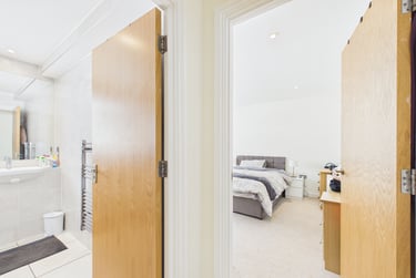 1 bed flat, Western Road, City Centre, Brighton, BN12AJ - Image 3