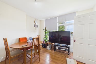 4 bed flat, Princes Terrace, Whitehawk, Brighton, BN25JS - Image 1