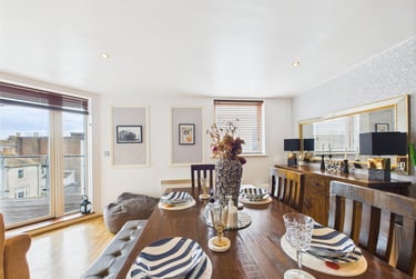 2 bed house, West Street, City Centre, Brighton, BN12RP - Image 4