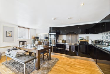 2 bed house, West Street, City Centre, Brighton, BN12RP - Image 5
