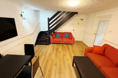 6 bed house, Staple Hill Road, Fishponds, Bristol, BS165BP - Image 2