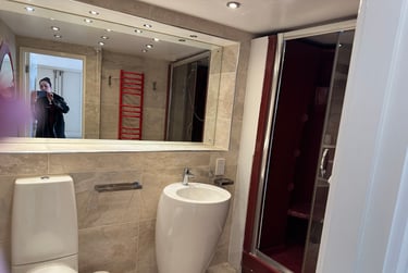 2 bed flat, St. Giles High Street, West End, London, WC2H8LW - Image 3