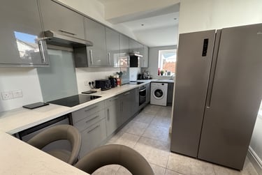 6 bed house, Talworth Street, Plasnewydd, Cardiff, CF243EH - Image 2