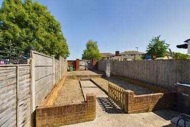 4 bed house, Bishopstone Road, City Centre, Gloucester, GL14BZ - Image 2