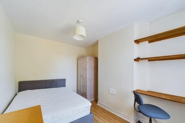 4 bed house, Bishopstone Road, City Centre, Gloucester, GL14BZ - Image 4