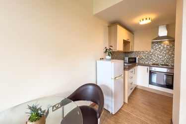 1 bed studio, Legrams Mill, Manningham, Bradford, BD71NH - Image 3