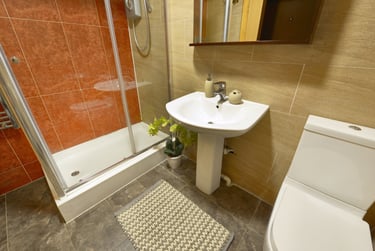 1 bed studio, West End House Legrams Lane, Manningham, Bradford, BD71NH - Image 4