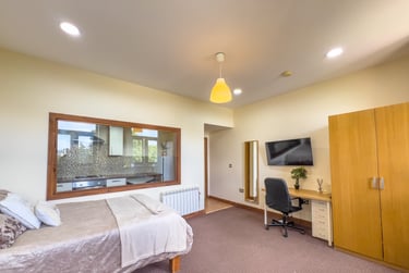 1 bed studio, Legrams Mill, Manningham, Bradford, BD71NH - Image 2