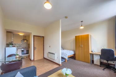 1 bed studio, Legrams Mill, Manningham, Bradford, BD71NH - Image 1