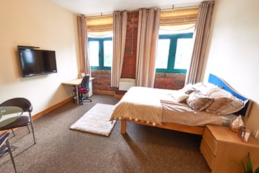1 bed studio, West End House Legrams Lane, Manningham, Bradford, BD71NH - Image 2