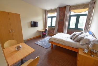 1 bed studio, West End House Legrams Lane, Manningham, Bradford, BD71NH - Image 3