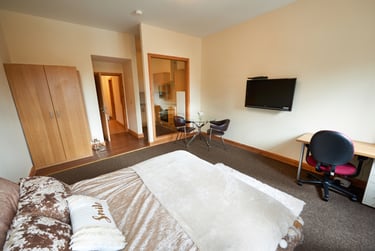 1 bed studio, West End House Legrams Lane, Manningham, Bradford, BD71NH - Image 1