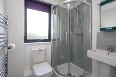 1 bed studio, Bath Road, City Centre, Bournemouth, BH12PE - Image 2