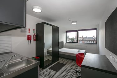 1 bed studio, Bath Road, City Centre, Bournemouth, BH12PE - Image 3