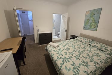 1 bed house, Holdenhurst Road, Springbourne, Bournemouth, BH88AY - Image 5