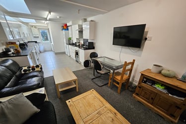 5 bed house, Exeter Road, Selly Park, Birmingham, B296EU - Image 1