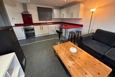 3 bed house, Croydon Road, Selly Park, Birmingham, B297BS - Image 2