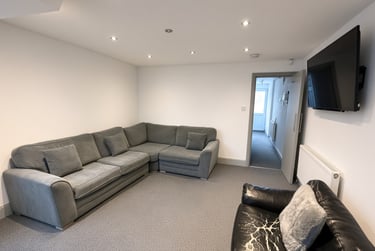 9 bed house, Tiverton Road, Selly Park, Birmingham, B296DB - Image 3