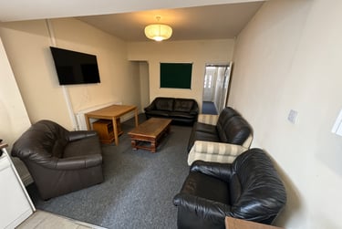 5 bed house, Dartmouth Road, Selly Oak, Birmingham, B296DR - Image 2
