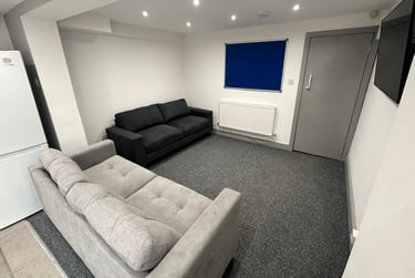 6 bed house, Dawlish Road, Selly Park, Birmingham, B297AH - Image 2