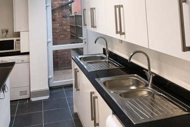 9 bed house, Tiverton Road, Selly Park, Birmingham, B296DB - Image 2