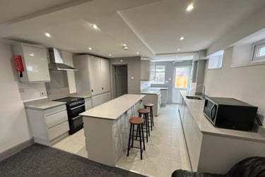 5 bed house, Hubert Road, Selly Park, Birmingham, B296ER - Image 1