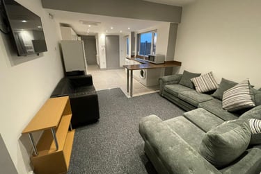 6 bed house, Tiverton Road, Selly Park, Birmingham, B296BT - Image 1