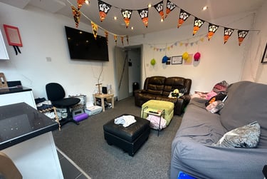 6 bed house, Dartmouth Road, Selly Park, Birmingham, B296DR - Image 3
