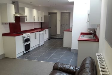 6 bed house, Arley Road, Selly Park, Birmingham, B297BQ - Image 1