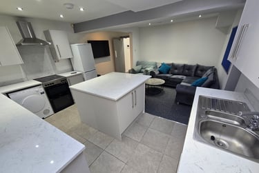 6 bed house, Tiverton Road, Selly Park, Birmingham, B296DB - Image 2