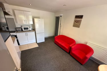 2 bed flat, Hobson Road, Selly Park, Birmingham, B297QA - Image 5