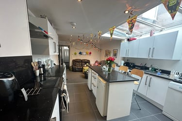 6 bed house, Dartmouth Road, Selly Park, Birmingham, B296DR - Image 1