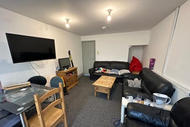 5 bed house, Exeter Road, Selly Park, Birmingham, B296EU - Image 3
