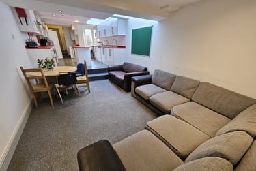 8 bed house, Selly Hill Road, Selly Park, Birmingham, B297DL - Image 1