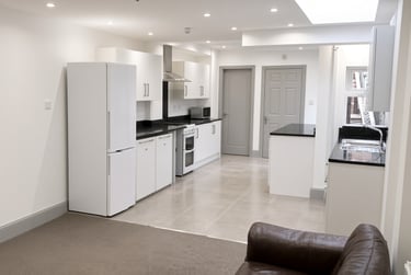 6 bed house, Arley Road, Selly Park, Birmingham, B297BQ - Image 2