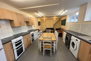 7 bed house, Dawlish Road, Selly Park, Birmingham, B297AS - Image 3