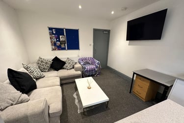 6 bed house, Exeter Road, Selly Park, Birmingham, B296EU - Image 1