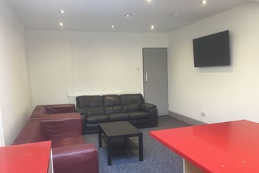 8 bed house, Dawlish Road, Selly Park, Birmingham, B297AR - Image 2