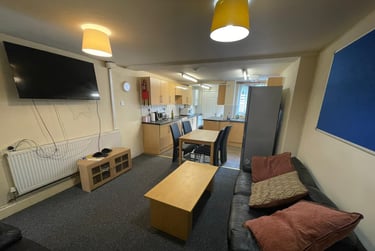 5 bed house, Tiverton Road, Selly Park, Birmingham, B296DA - Image 2