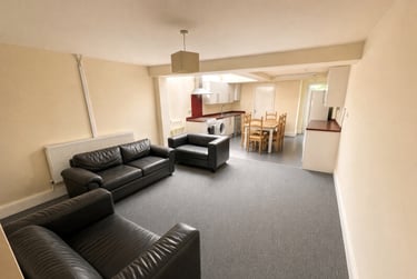 6 bed house, Teignmouth Road, Selly Park, Birmingham, B297AY - Image 2