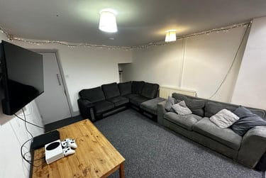 6 bed house, Arley Road, Selly Park, Birmingham, B297BQ - Image 2