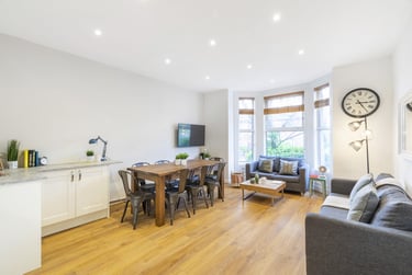 7 bed house, Brook Road, Fallowfield, Manchester, M146UE - Image 1