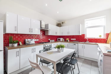 5 bed house, Edenhall Avenue, Burnage, Manchester, M192BG - Image 1