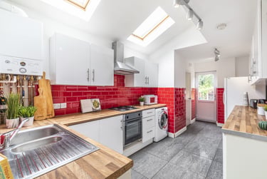 8 bed house, Wembley Grove, Fallowfield, Manchester, M146EJ - Image 1