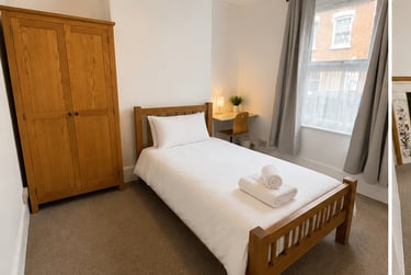5 bed house, Portland Street, St Sidwells, Exeter, EX12EQ - Image 1