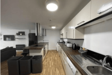 9 bed flat, New Street, City Centre, Lancaster, LA11EG - Image 3