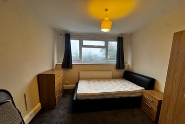7 bed house, Saint Michaels Lane, Headingley, Leeds, LS63BR - Image 1